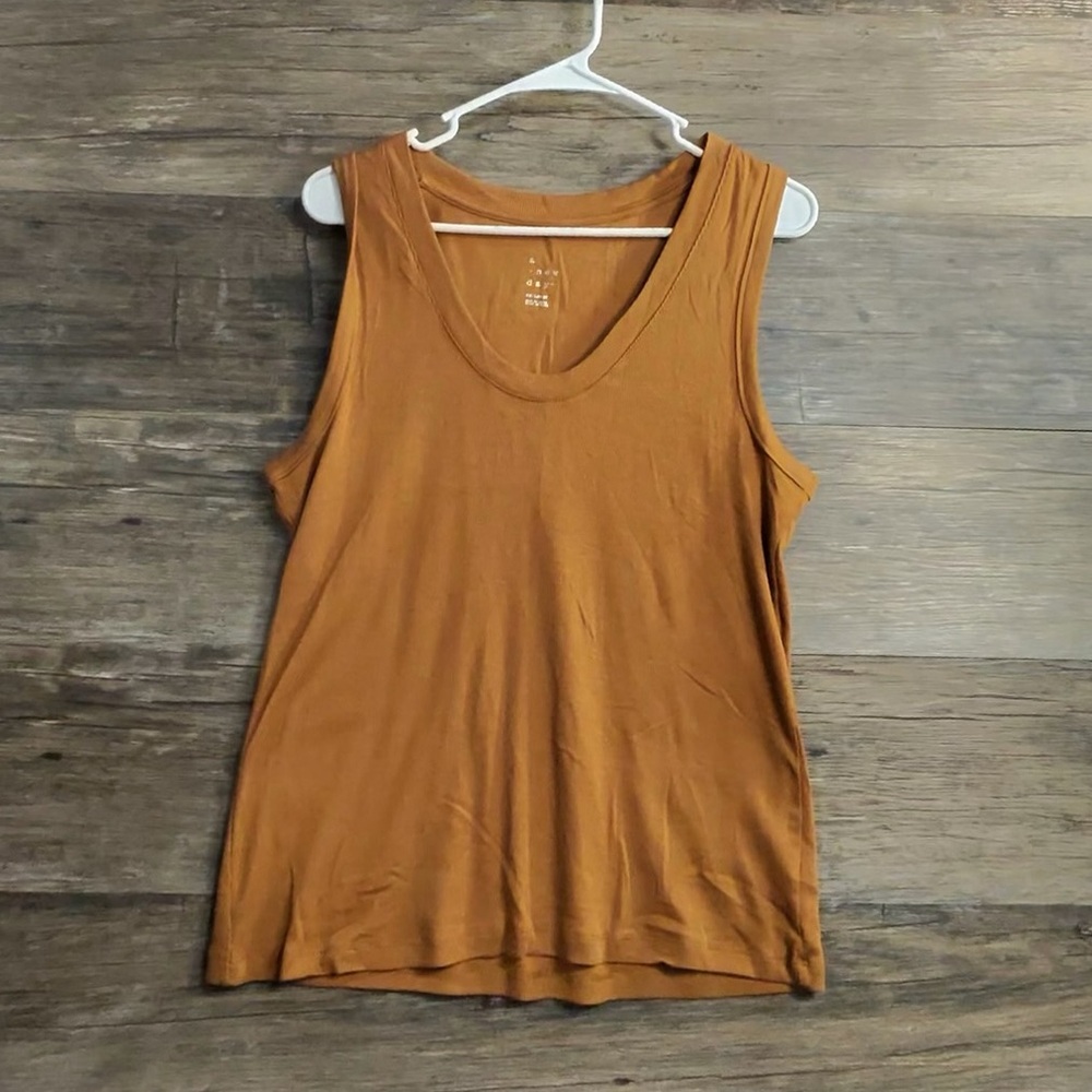 a new day Women'sβ Tank Top - Warm Brown
